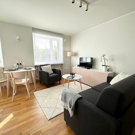 Lovely Beachfront Apartment In Paernu Exterior foto